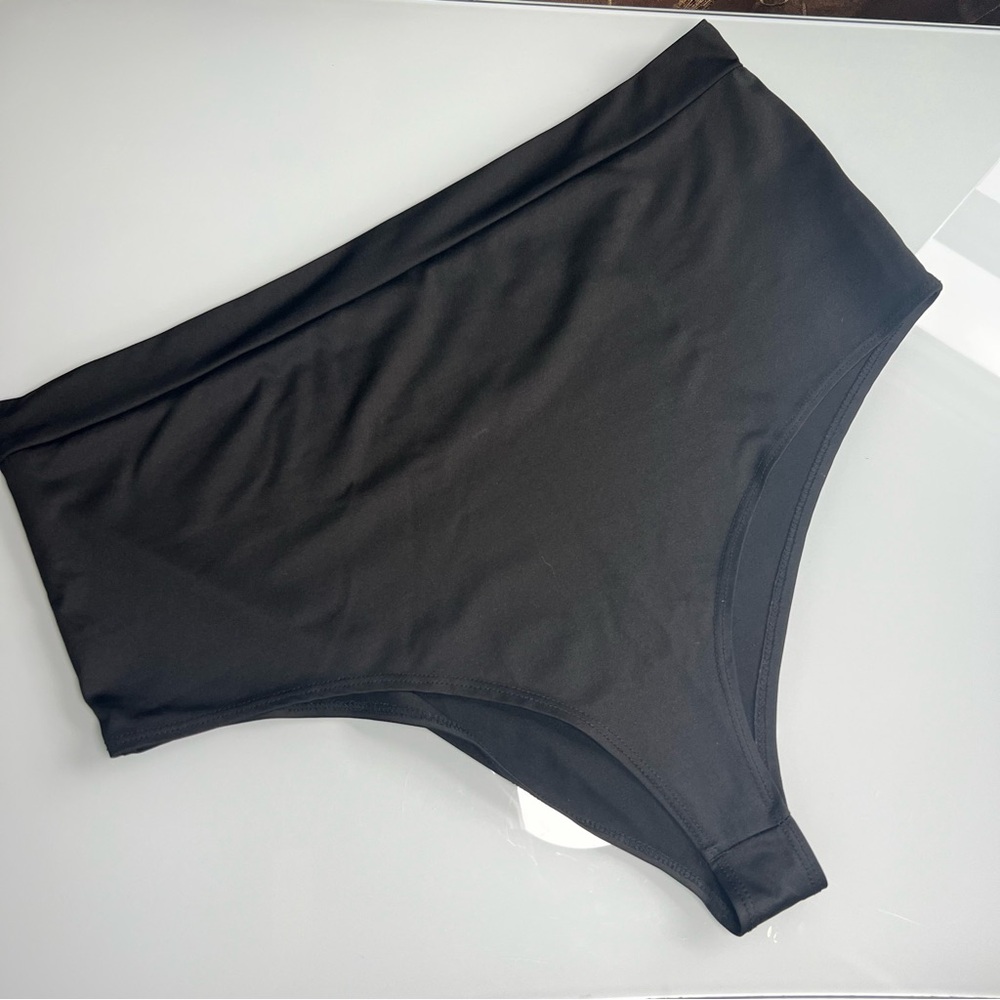 iHeartRaves ultra high waist booty shorts